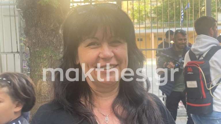 Θεσσαλονίκη: 53χρονη μητέρα δίνει ξανά Πανελλήνιες μετά από 35 χρόνια -  &quot;Διάβασα μόνη μου, χωρίς καμία βοήθεια&quot;