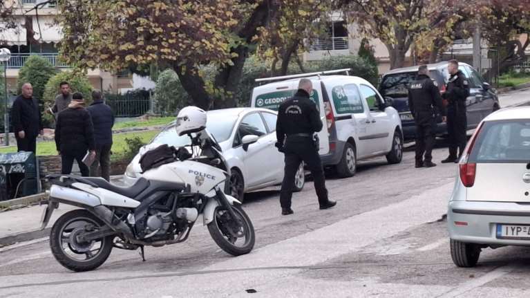 Βάρκιζα: Προσωπικές διαφορές είχαν δράστης και θύμα της επίθεσης με μαχαίρι - Λογομάχησαν μετά από κατανάλωση αλκοόλ