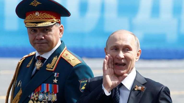 Απειλεί ο Πούτιν: &quot;Η Ρωσία θα απαντήσει αν η Βρετανία δώσει στην Ουκρανία πυρομαχικά με απεμπλουτισμένο ουράνιο&quot;