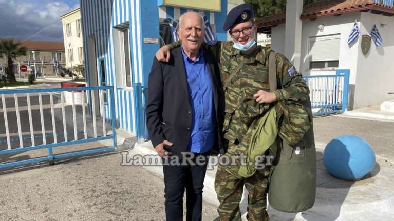 Η &quot;κοπάνα&quot; του Γιώργου Παπαδάκη από τον Antenna: Πήγε στη Λαμία για την ορκωμοσία του γιου του [Bίντεο]