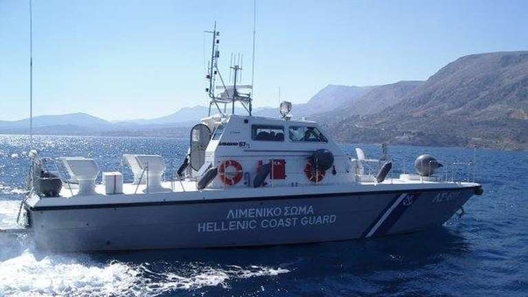 Ναυάγιο με μετανάστες στο Αγαθονήσι - Μία νεκρή, 18 διασωθέντες