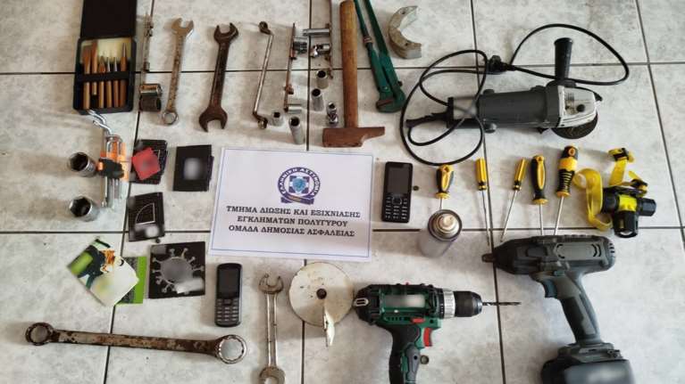 Χαλκιδική: Συνελήφθησαν για κλοπές κινητήρων από σκάφη - Πάνω από μισό εκατομμύριο η λεία τους [εικόνες]