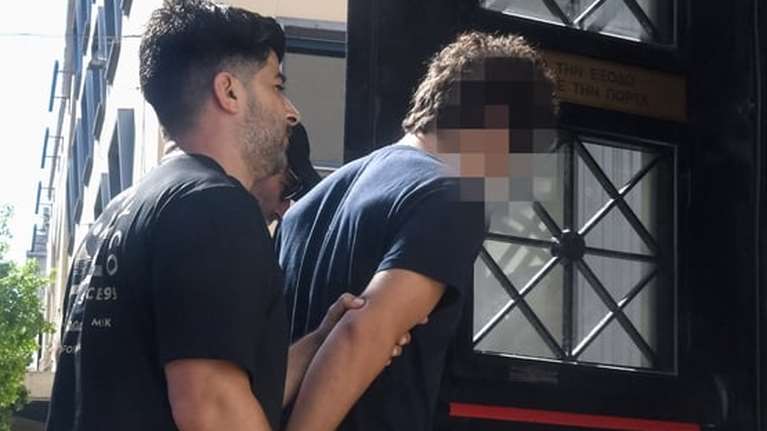 Αχαΐα - Νέα τροπή στη φωτιά στο Γηροκομειό: Συνελήφθη 21χρονος που πήγε να καταθέσει υπέρ του 25χρονου