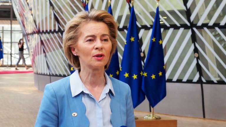 Ούρσουλα Φον ντερ Λάιεν: &quot;Απαραίτητο το πιστοποιητικό εμβολιασμού - Χαιρετίζω την πρωτοβουλία Μητσοτάκη&quot;