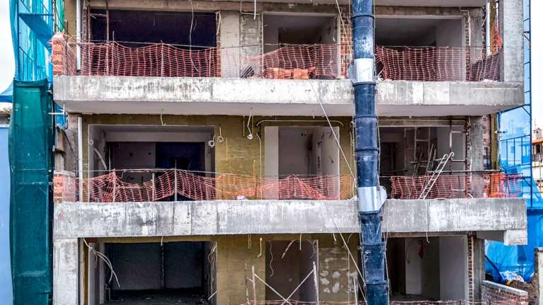 Απλοποιείται ο οικοδομικός κανονισμός μετά τις αποφάσεις του ΣτΕ