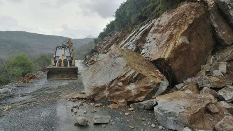 Ήπειρος: Πολλά προβλήματα από την κακοκαιρία - Μερική αποκατάσταση της κυκλοφορίας στην Εγνατία