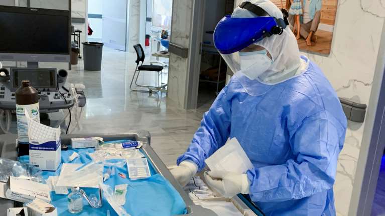 Κορονοϊός - ΗΠΑ: Εγκρίθηκε  το πρώτο φάρμακο αντισωμάτων για ασθενείς με μέτρια συμπτώματα