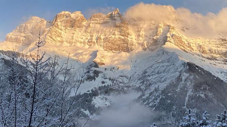 Τουλάχιστον δύο νεκροί από χιονοστιβάδες στις ιταλικές Άλπεις - Αρκετοί τραυματίες
