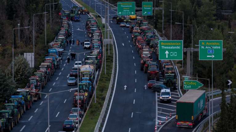 Ο "χάρτης" των αγροτικών μπλόκων: Αποκλεισμοί σε εθνικές οδούς και τελωνεία - Κινητοποιήσεις σε 8 περιοχές