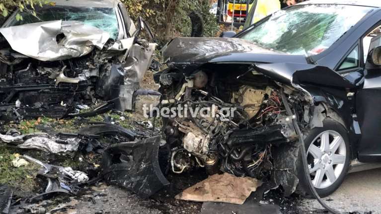 Σοκαριστικό τροχαίο στη Θεσσαλονίκη: Ένας νεκρός και ένας σοβαρά τραυματίας [εικόνες]