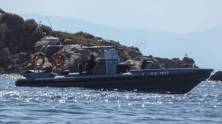 Συναγερμός στην Ικαρία: Αγνοείται 17χρονος στη θάλασσα - Έρευνες για τον εντοπισμό του