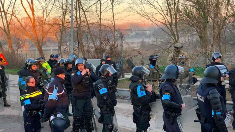 Ενισχύθηκαν οι δυνάμεις της Frontex στον Έβρο για την αποτροπή εισόδου μεταναστών [εικόνες]