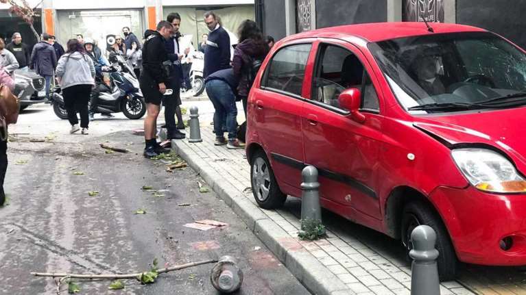 Τρελή πορεία αυτοκινήτου στην Καβάλα - Παρέσυρε και τραυμάτισε θανάσιμα ηλικιωμένο