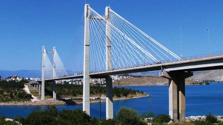 Χαλκίδα: 21χρονος έπεσε από την υψηλή γέφυρα στη θάλασσα