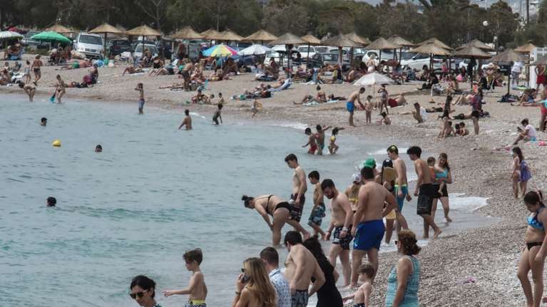 Δευτέρα του Πάσχα με καύσωνα: Πού η θερμοκρασία ξεπέρασε τους 39 βαθμούς – Πότε υποχωρεί η ζέστη