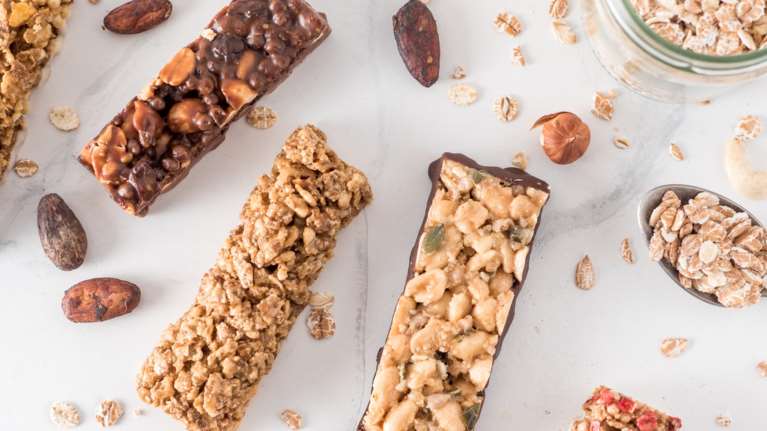 Μύθος οι &quot;υγιεινές&quot; μπάρες πρωτεΐνης: Γιατί τελικά δεν κάνουν και τόσο... καλό στην υγεία μας