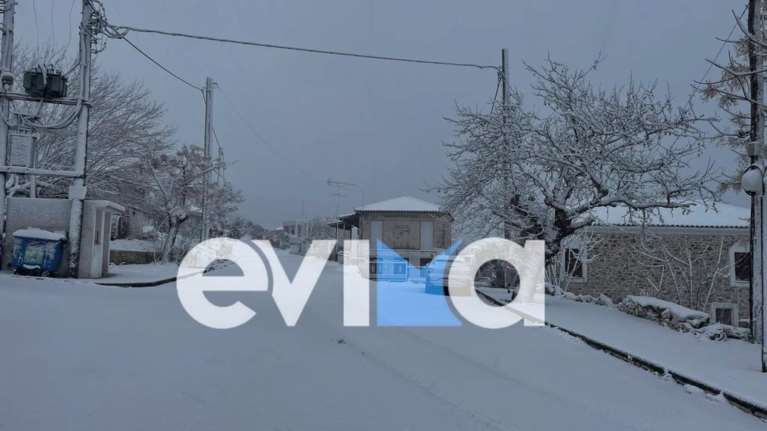 Κακοκαιρία &#39;&#39;Ελπίδα&#39;&#39;: Προβλήματα από τη χιονόπτωση στην Εύβοια - Έκλεισαν και άλλοι δρόμοι [Εικόνες]