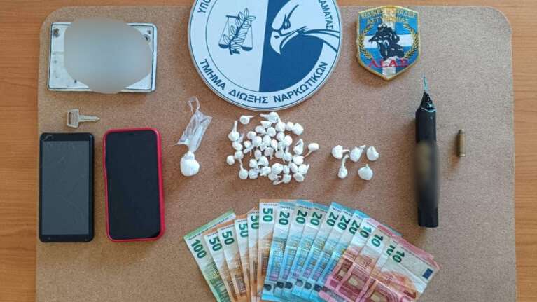Καλαμάτα: Συλλήψεις δύο νεαρών για διακίνηση κοκαΐνης μετά από καταδίωξη