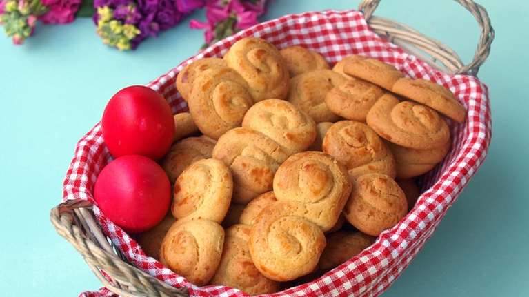 Συνταγή για τα πιο μαλακά πασχαλινά κουλουράκια - Χωρίς ζάχαρη
