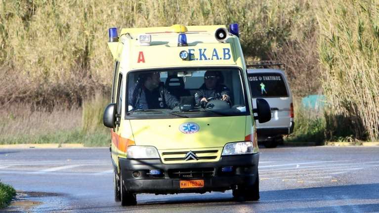 Κρήτη: Σοβαρό τροχαίο με γυναίκα που εκσφενδονίστηκε από αυτοκίνητο