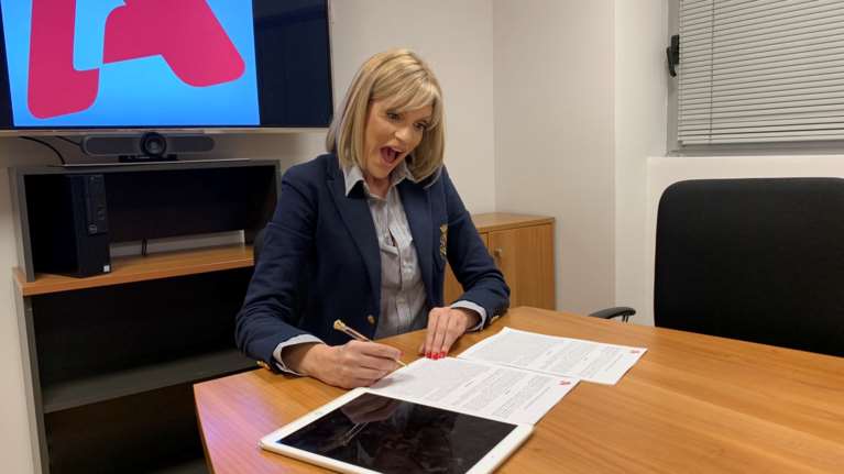 Η Σάσα Σταμάτη σε δήλωση που θα συζητηθεί: &quot;Δεν υπάρχουν σχέδια επαγγελματικά, άλλοι αποφασίζουν για εμάς&quot;