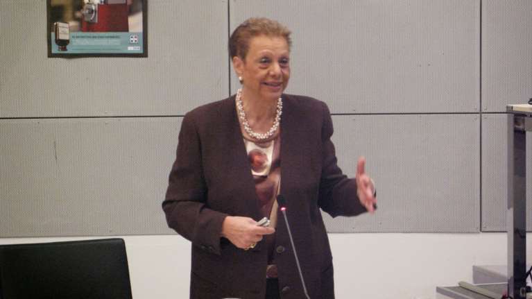 Γιαμαρέλλου: Πρέπει να μάθουμε να ζούμε με τον κορονοϊό και να προστατευόμαστε - Λάθος το "πάει τελειώσαμε"