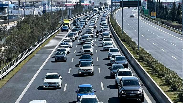 Τροχαίο ατύχημα στο Μαρούσι - Καθυστερήσεις άνω των 30 λεπτών στην Αττική οδό