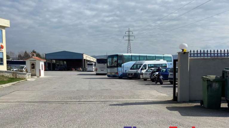 Θεσσαλονίκη: &quot;Την ώρα που έβγαινε από το αμάξι τη μαχαίρωσε&quot; - Πώς επιτέθηκε στην 39χρονη ο σύντροφός της [βίντεο]