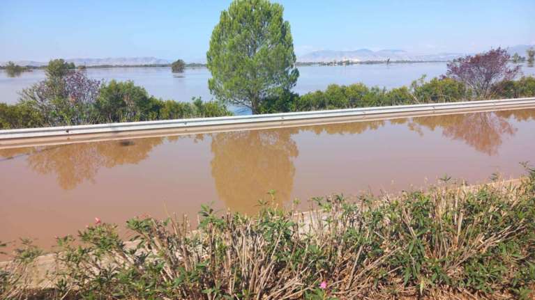 Ανοίγει η Εθνική Οδός Αθηνών – Θεσσαλονίκης για τα βαρέα οχήματα