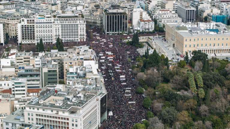 Τέμπη: Ελεύθεροι 24 κατηγορούμενοι που συνελήφθησαν πριν και μετά το τέλος της συγκέντρωσης την Παρασκευή
