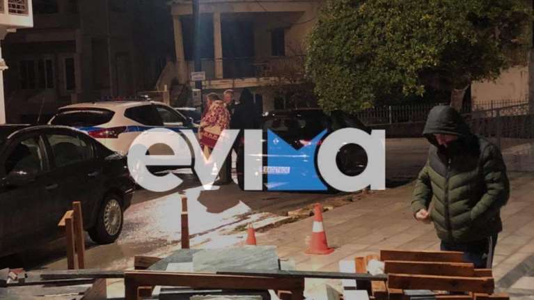 Σεισμός στην Εύβοια: Στους δρόμους ξανά οι κάτοικοι στους Ζάρακες - &quot;Έπεσαν σκάλες από σπίτια&quot;