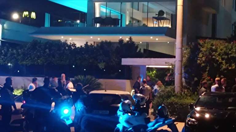 Τζορτζ Μπάλντοκ: &quot;Αστυνομικός πήδηξε στην πισίνα και τον έβγαλε- Οι κάμερες τον έχουν εντοπίσει που μπαίνει σε αυτή&quot;