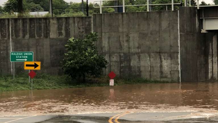 Η τροπική καταιγίδα Ντάνι έφθασε στη Νότια Καρολίνα [βίντεο]