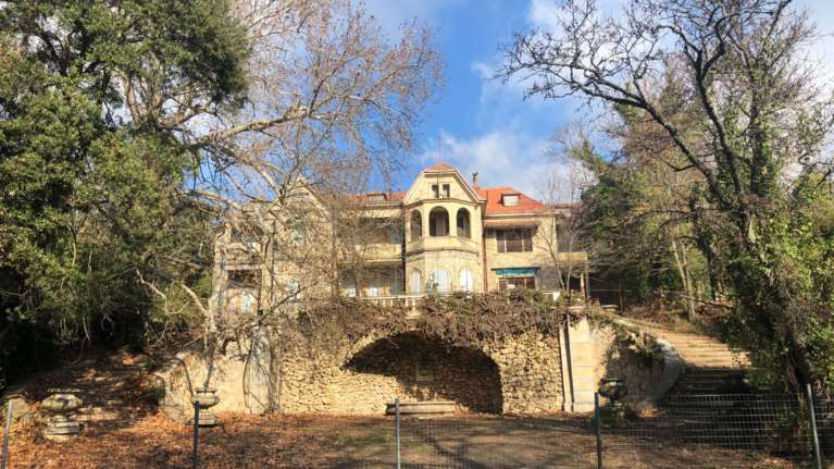 Κόντρα Μενδώνη - Σκουρολιάκου για Τατόι: "Έγιναν ενέργειες που περιόρισαν τις ζημιές από τη φωτιά"