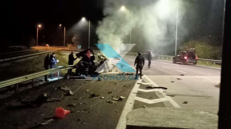 Πολύνεκρο τροχαίο με μετανάστες στην Εγνατία: Επτά άνθρωποι έχασαν τη ζωή τους - Αλλοι οκτώ στο νοσοκομείο [βίντεο]