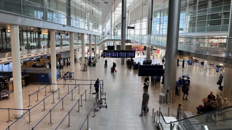 Χάος σε τέσσερα αεροδρόμια της Δανίας λόγω εμφάνισης drones - Έκλεισαν προσωρινά