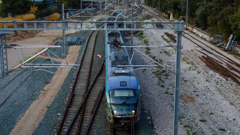 Αποκαταστάθηκε η ηλεκτροδότηση στο δίκτυο του Προαστιακού - Σταδιακή ομαλοποίηση δρομολογίων μετά την ταλαιπωρία