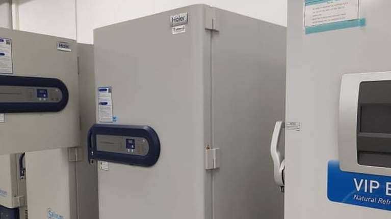 Εμβόλια: Αυτά είναι τα πρώτα ψυγεία αποθήκευσης - Μυστική η τοποθεσία φύλαξής τους [εικόνες]