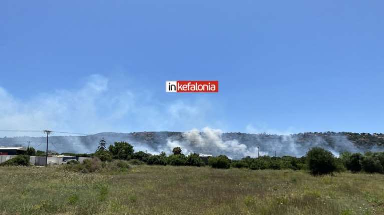 Φωτιά στην Κεφαλονιά κοντά σε βιολογικό αγρόκτημα - Επιχειρούν 2 αεροσκάφη και 1 ελικόπτερο