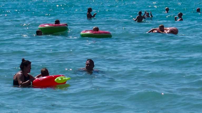 Καιρός: Ήταν ο θερμότερος Ιούλιος των τελευταίων 14 ετών στην κεντρική και νότια Ελλάδα - Τι συνέβη στην Αθήνα