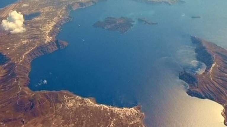 Σαντορίνη: Ανησυχία των ειδικών για το ηφαίστειο - "Η Καλντέρα έχει ανυψωθεί 4 εκατοστά από τον Αύγουστο - Πάντα πιθανή μια έκρηξη"