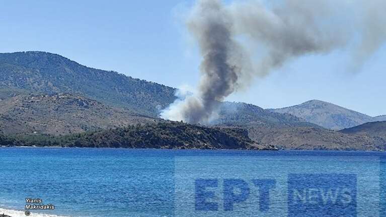 Φωτιά στη Χίο: Σηκώθηκαν 5 αεροσκάφη και δύο ελικόπτερα, μήνυμα από το 112 για να εκκενωθεί το Μετόχι