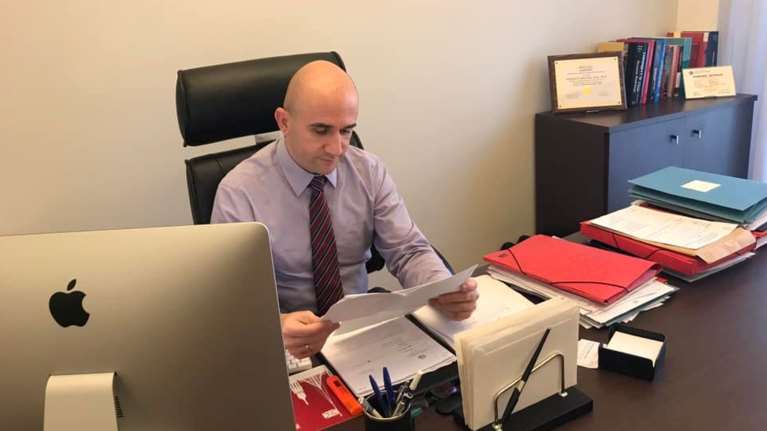 Κατακεραυνώνει ο Λέων συναδέλφους του ιατροδικαστές: Δεν έχουν αθώα κίνητρα, αλλοιώνουν την αλήθεια