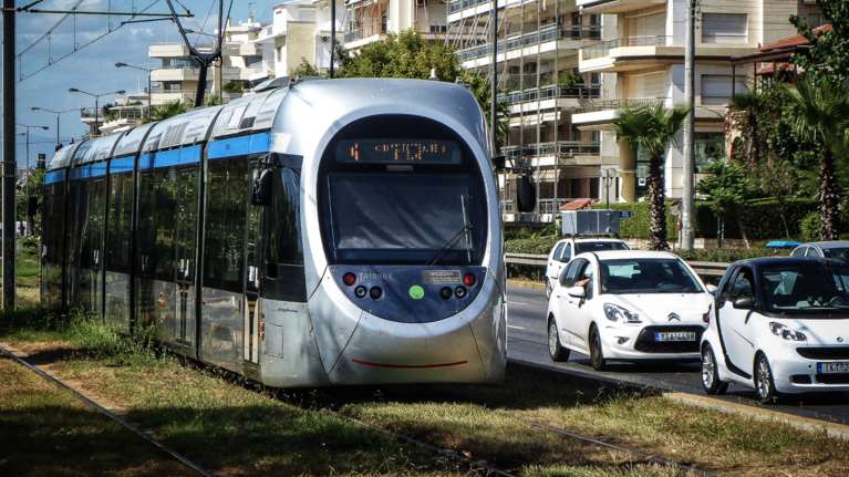 Απεργία: Κανονικά έως τις 10 το πρωί ηλεκτρικός και τραμ για να γίνουν οι Πανελλαδικές - Κλειστό το Μετρό