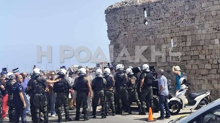 &quot;Ας έρθει ο Χρυσοχοϊδης και ο Γεωργιάδης να με συλλάβουν&quot;: Αντιδράσεις της αντιπολίτευσης για τις συλλήψεις στην Ρόδο