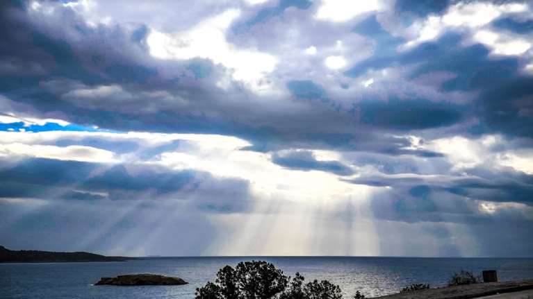 Με ανοιξιάτικες θερμοκρασίες μπαίνει ο Φεβρουάριος - Απότομη αλλαγή του καιρού τις επόμενες ημέρες