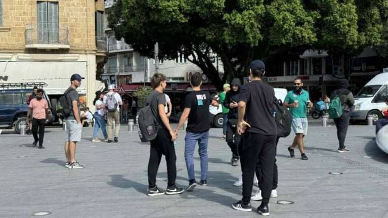 Ο Φειδίας κάλεσε σε διαμαρτυρία τους μαθητές για τα κινητά στα σχολεία αλλά πήγαν μια χούφτα-Οι μισοί δεν ήταν καν μαθητές