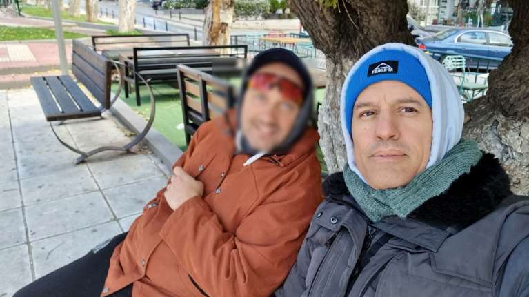 Γρηγόρης Πετράκος: Από ένα παγκάκι άρχισε την &quot;επανάσταση&quot; - &quot;Για μένα έχουμε δικτατορία και επίσημα&quot; [Βίντεο]