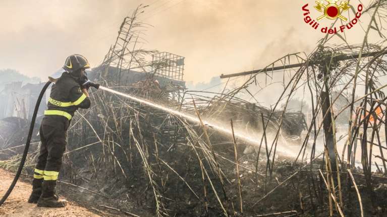 Ιταλία: Πάνω από 200.000 στρέμματα γης κάηκαν στη Σαρδηνία - Δύο Canadair CL-415 στέλνει η Ελλάδα