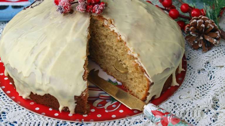H πιο εύκολη συνταγή για βασιλόπιτα, μόνο με έξι υλικά - Αφράτη, πολύ γευστική